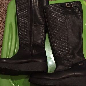 NWOT Leather Rockport hydro-shield new black boots